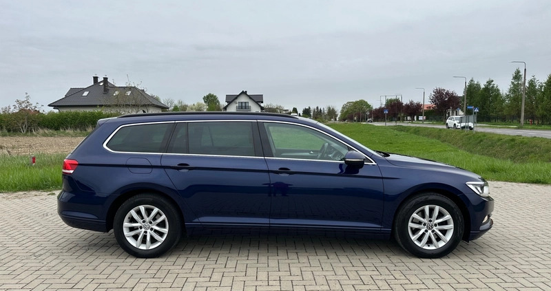 Volkswagen Passat cena 57777 przebieg: 269000, rok produkcji 2019 z Kraśnik małe 436